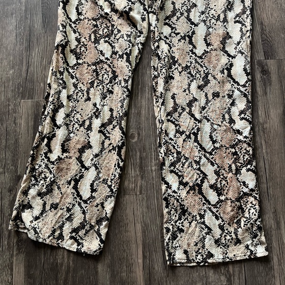 Snakeskin Jumpsuit Sz M - Picture 2 of 2
